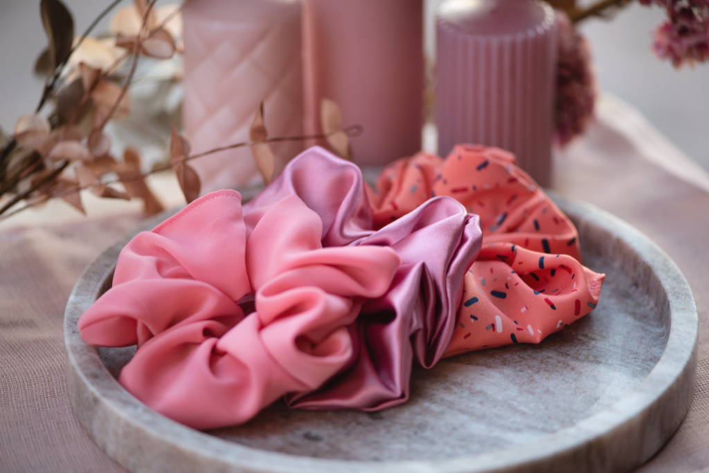 Scrunchie gumica za kosu